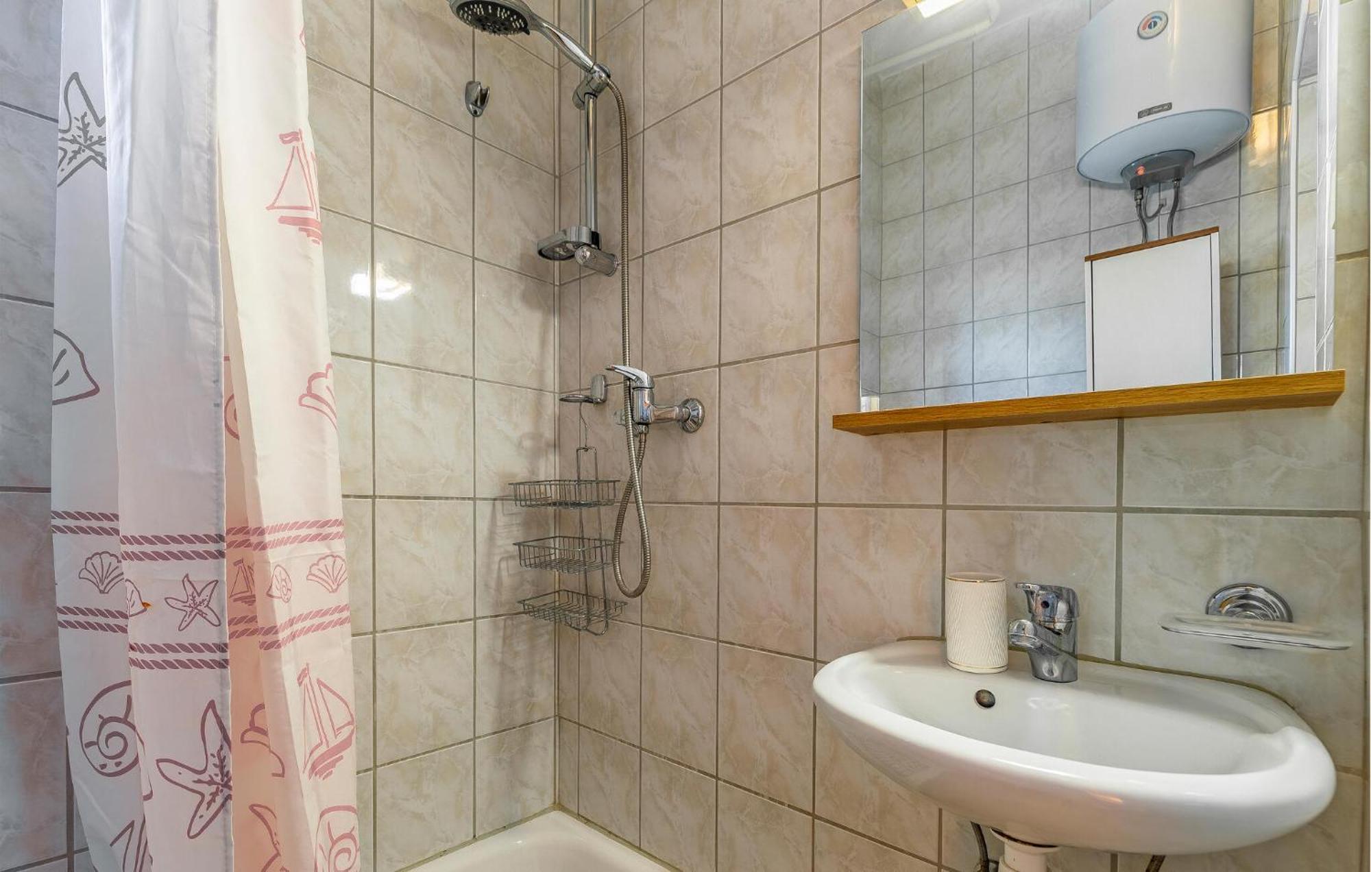 Pet Friendly Apartment In Medulin With Wifi Buitenkant foto